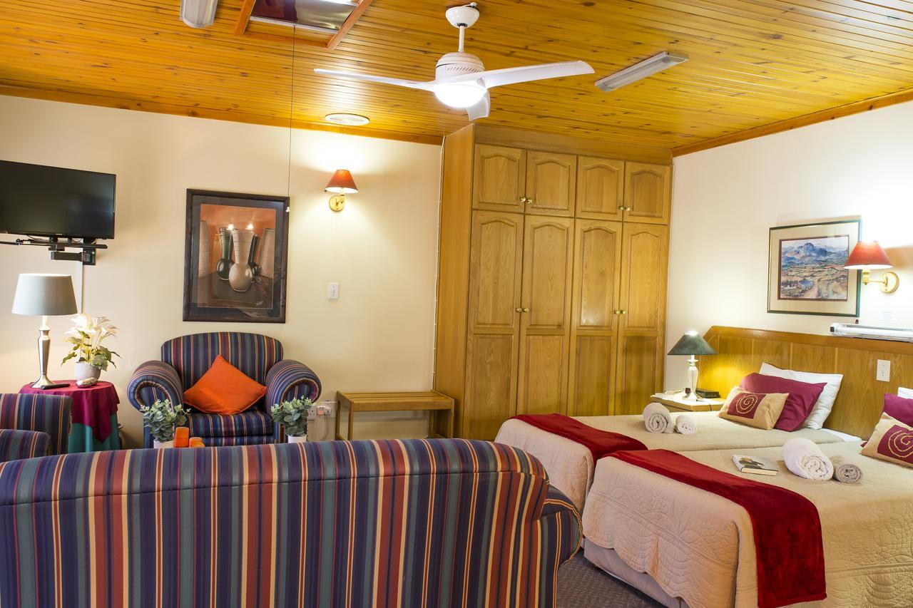 Апартаменты Eikepark Self Catering Стелленбос Экстерьер фото
