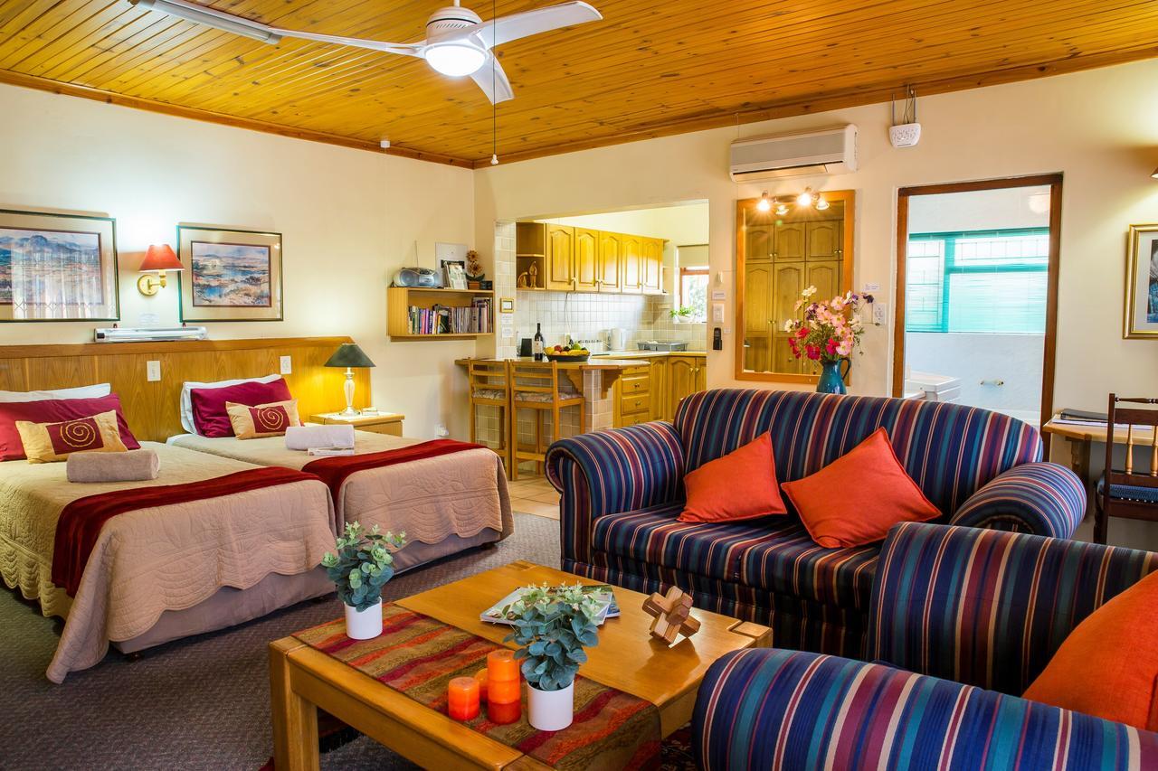 Апартаменты Eikepark Self Catering Стелленбос Экстерьер фото